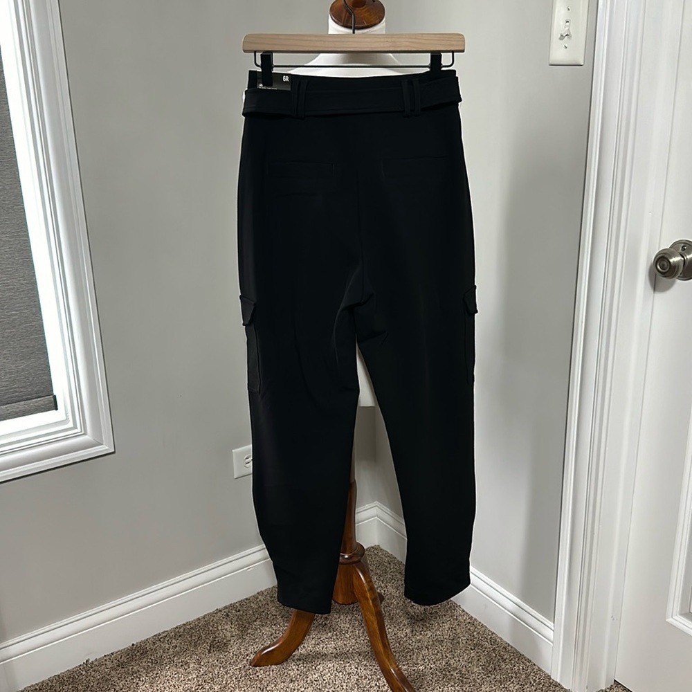 NWT - Express black cargo pants with cinched ankles. Size 6R - Picture 2 of 6